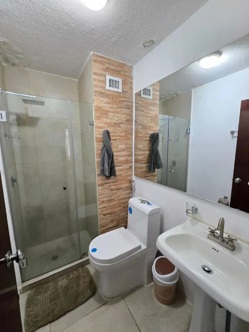 Apartment Hermoso Apto Con Vista Al Avila Caracas